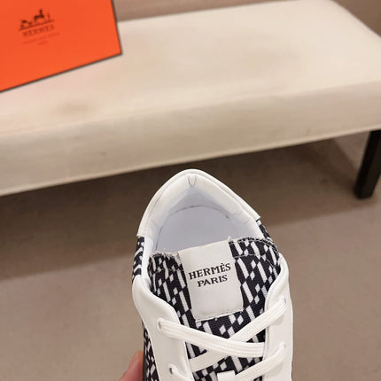 HM DAY SNEAKER BLACK AND WHITE FABRIC