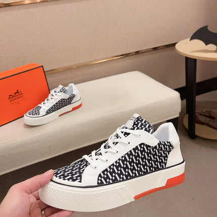 HM DAY SNEAKER BLACK AND WHITE FABRIC