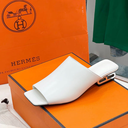 IDOLE SANDAL IN WHITE CALFSKIN