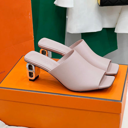 ICONIQUE 60 SANDAL IN BABY PINK CALFSKIN