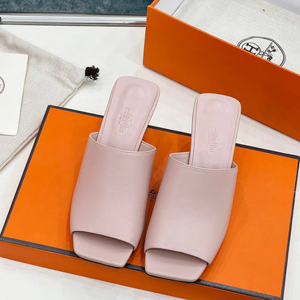 ICONIQUE 60 SANDAL IN BABY PINK CALFSKIN