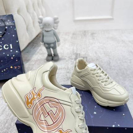 GG RHYTON TRAINER WHITE LAMBSKIN WITH FIRE MOTIF