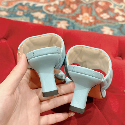 HIGH THONG MULE 55MM IN SKY BLUE CALFSKIN WITH GOLD HARDWARE