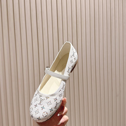 LV BALLET FLAT IN WHITE MONOGRAM CANVAS