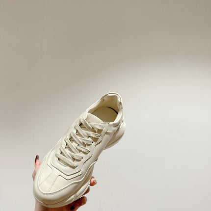 GG RHYTON TRAINER WHITE CALFSKIN WITH NAVY LOGO