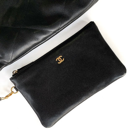 CHANEL BAG 25S 42 CM IN BLACK LAMBSKIN WITH GOLD HARDWARE