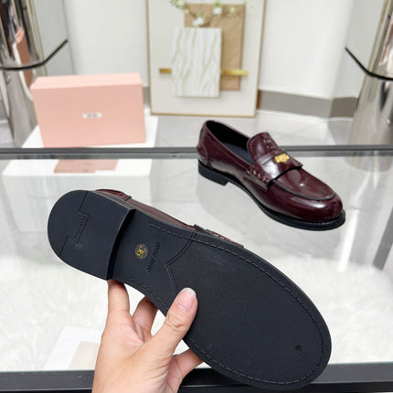 PENNY LOAFERS IN BURGUNDY RED GLOOSY CALFSKIN