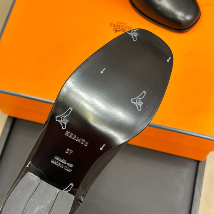 JILL 60 ANKLE BOOT IN BLACK CALFSKIN