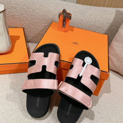 CHYPRE SANDAL BLACK MIX PASTEL PINK CALFSKIN