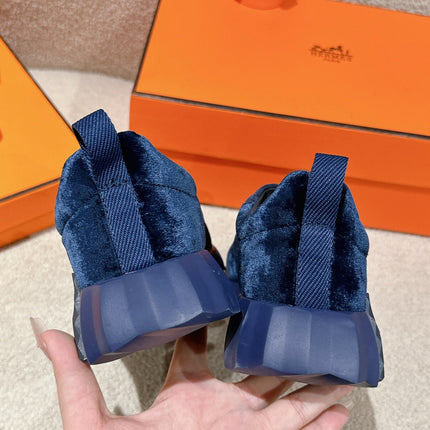 MAINLAND SNEAKER IN NAVY BLUE SUEDE AND BLACK VELVET