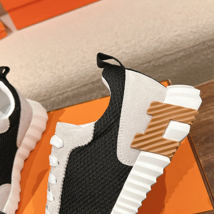 MAINLAND SNEAKER IN PALE GRAY SUEDE AND BLACK BREATHABLE MESH FABRIC