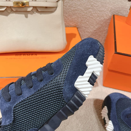 MAINLAND SNEAKER IN CLASSIC BLUE SUEDE AND BREATHABLE MESH FABRIC