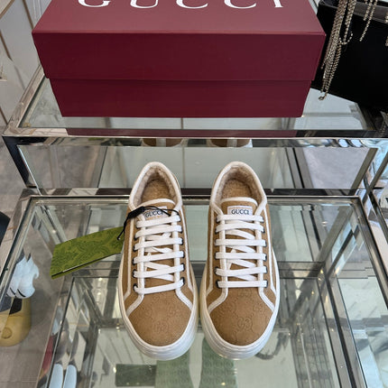 GG TENNIS SNEAKER IN CAMEL BROWN CANVAS WITH BEIGE FLEECE LINING