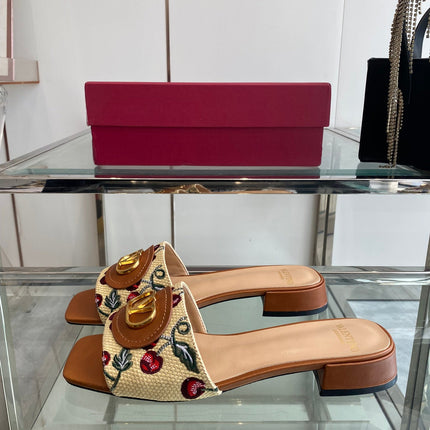 VLTN HIGH HEEL 25S 30 MM IN BEIGE FABRIC AND BROWN LAMBSKIN WITH EMBROIDERED CHERRY MOTIF