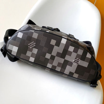 LV 25S CHRISTOPHER BACKPACK 47 IN DAMOFLAGE BLACK CALFSKIN