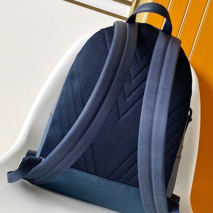 LV 25S TAKEOFF BACKPACK 43 IN ATLANTIC BLUE CALFSKIN