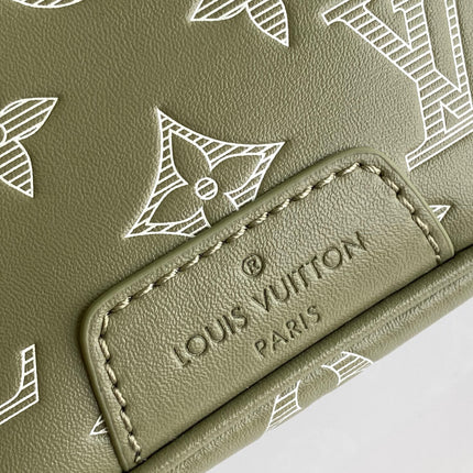 LV 25S DISCOVERY BUMBAG 44 IN OLIVE GREEN MONOGRAM CALFSKIN AND CANVAS