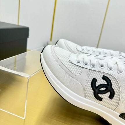 CLASSIC TRAINER IN WHITE MERCERIZED VELVET