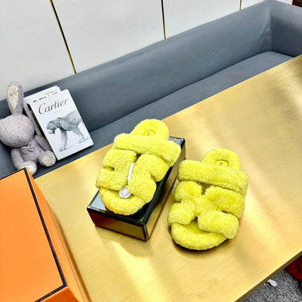 CHYPRE SANDAL IN SUNSHINE YELLOW SHEARLING