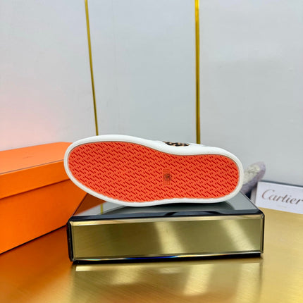 FREE SNEAKER IN WHITE CALFSKIN AND "H EN BIAIS" BROWN CANVAS