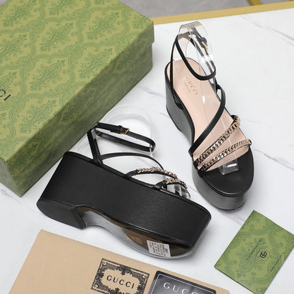 WEDGE PLATFORM IN BLACK SHEEPSKIN