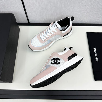 SNEAKER IN LIGHT PINK SUEDE AND WHITE BREATHABLE MESH
