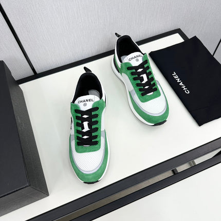 SNEAKER IN EMERALD GREEN SUEDE AND GREY BREATHABLE MESH