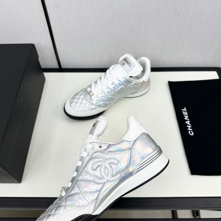 SPORTS SHOES IN GLOSSY SILVER CALFSKIN