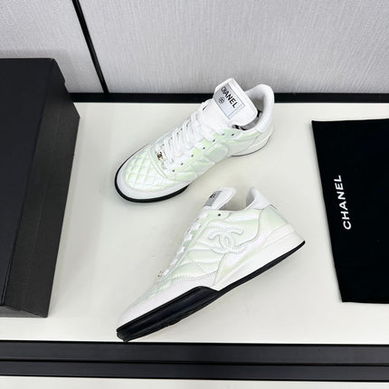 SPORTS SHOES IN GLOSSY WHITE CALFSKIN