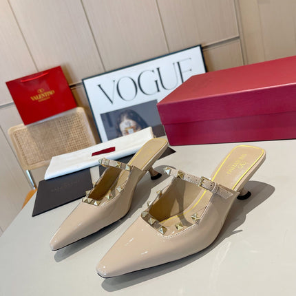 ROCKSTUD CAGED MULES 5 CM IN BISQUE BEIGE CALFSKIN