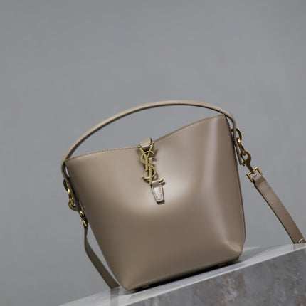 YSL 25S LE 37 BUCKET 20 IN BEIGE CALFSKIN GOLD HARDWRE