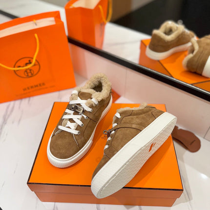 DAY SNEAKER IN BRONZE BROWN SUEDE AND FLEECE LINING