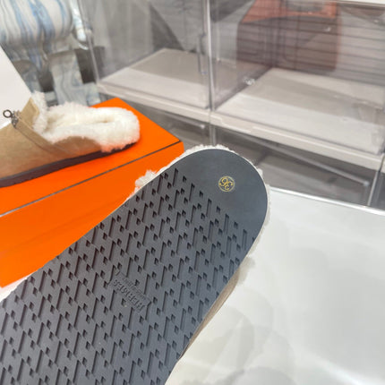 SLIP-ON MULE IN TORTILLA BROWN SUEDE AND SHEARLING LINING