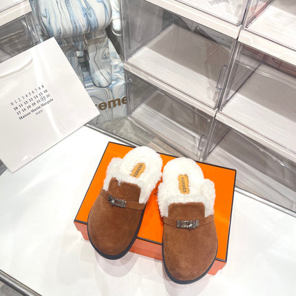 SLIP-ON MULE IN UMBER BROWN SUEDE AND SHEARLING LINING