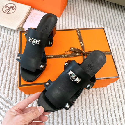 INVINCIBLE 50 SANDAL IN BLACK CALFSKIN