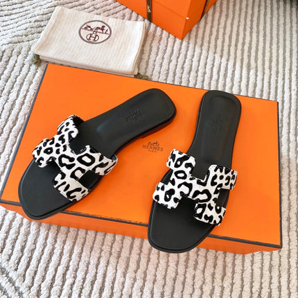 0RAN SANDAL IN BLACK MIX WHITE SUEDE