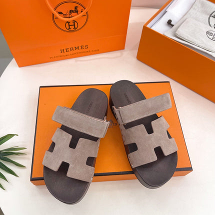 KOS CLOG IN KHAKI BROWN SUEDE