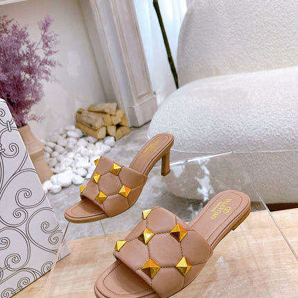 STUD FLAT SLIDE IN PEANUT BROWN LAMBSKIN