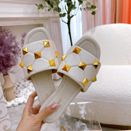 STUD FLAT SLIDE IN WHITE LAMBSKIN