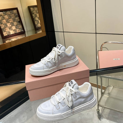 SKATEBOARD SNEAKERS IN OFF WHITE BLEACHED CALFSKIN