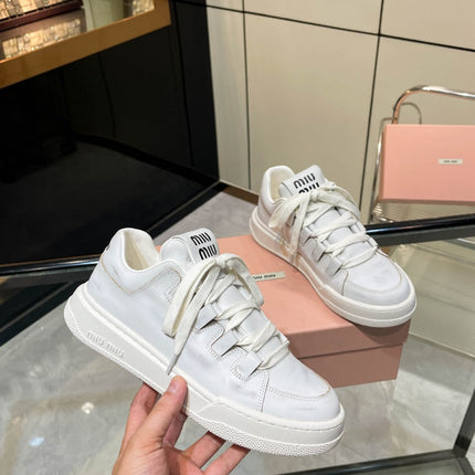 SKATEBOARD SNEAKERS IN OFF WHITE BLEACHED CALFSKIN