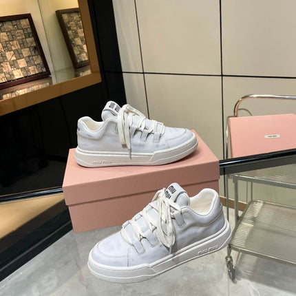 SKATEBOARD SNEAKERS IN OFF WHITE BLEACHED CALFSKIN