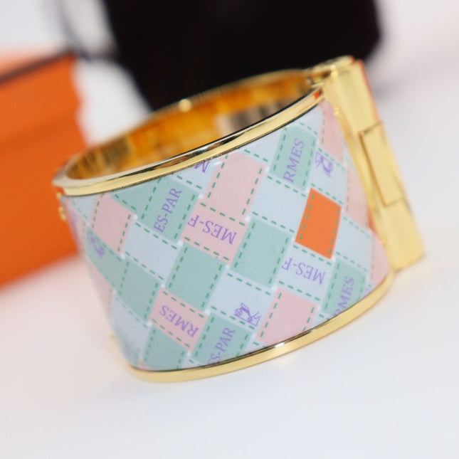MULTICOLOR PINK BLUE HINGED BRACELET 36MM