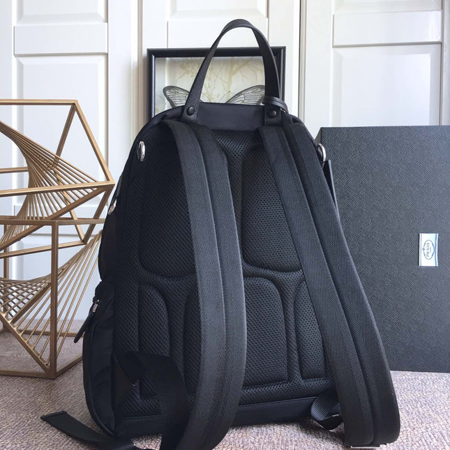TRIANGLE LOGO BACKPACK 40 IN BLACK RE-NYLON