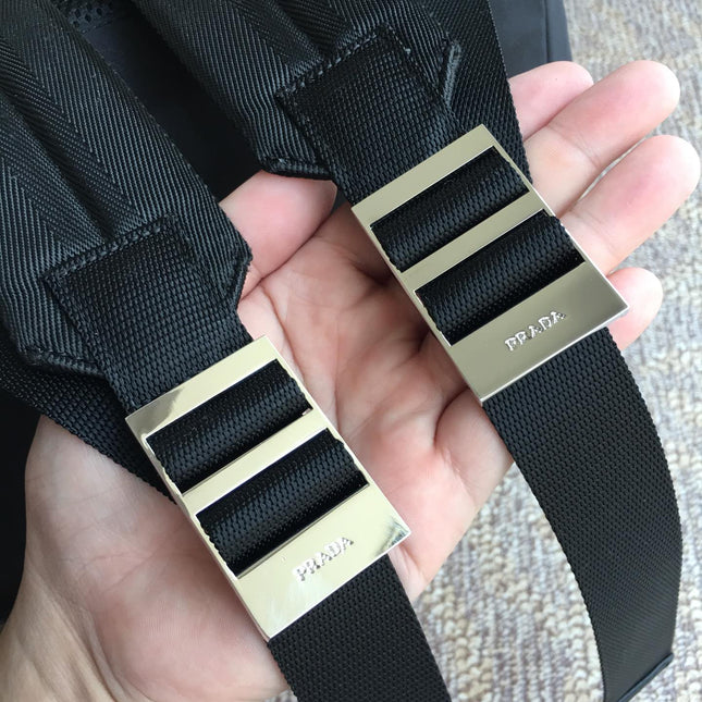 TRIANGLE LOGO BACKPACK 40 IN BLACK RE-NYLON