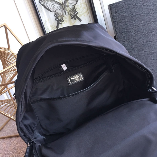 TRIANGLE LOGO BACKPACK 40 IN BLACK RE-NYLON