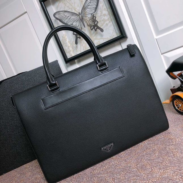 BRIEFCASE 40 IN BLACK GRAINED CALFSKIN