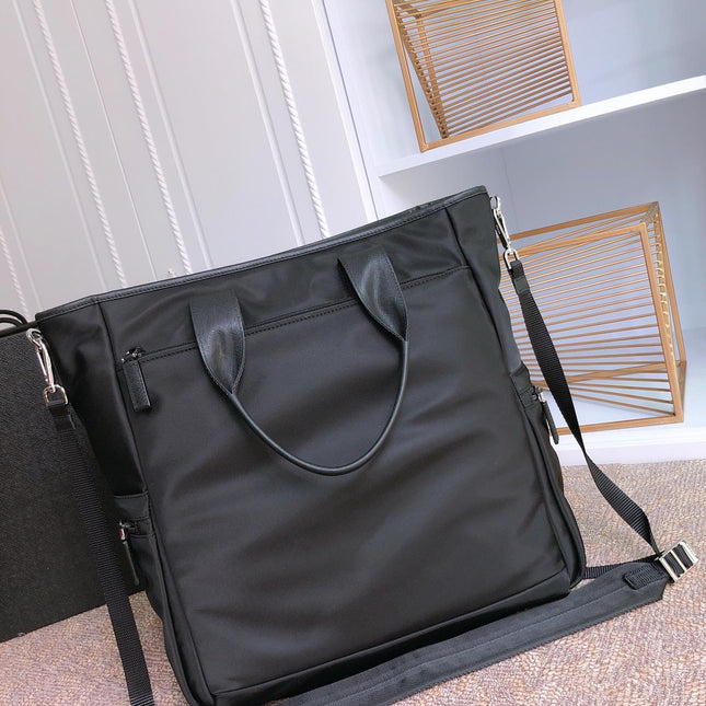 TOTE BAG 38 IN BLACK RE-NYLON AND SAFFIANO LEATHER TRIM