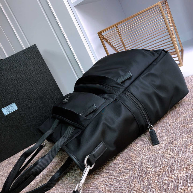 TOTE BAG 38 IN BLACK RE-NYLON AND SAFFIANO LEATHER TRIM