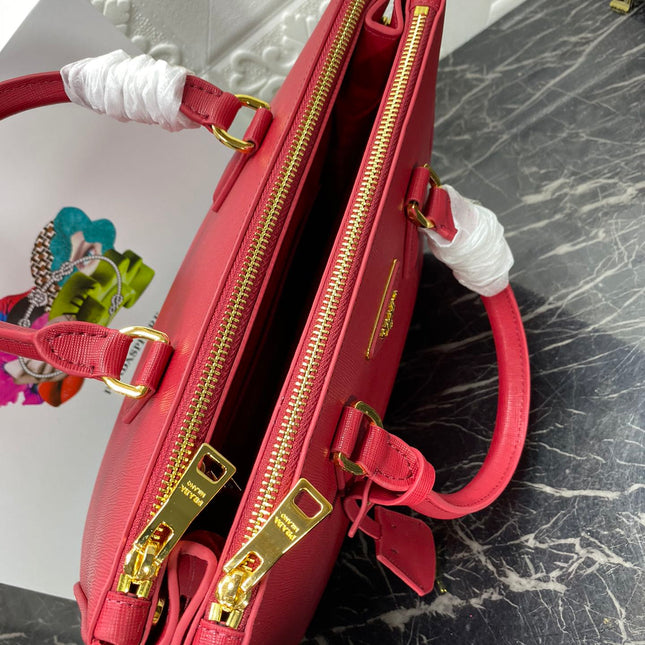PRA GALLERIA 32 BAG IN CHERRY RED SAFFIANO LEATHER